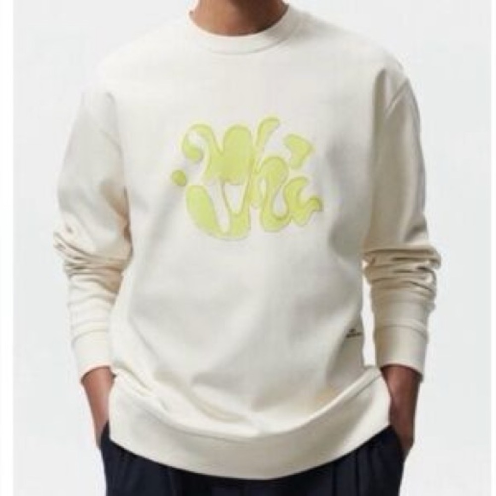 Zara Men oversized ecru sweatshirt.